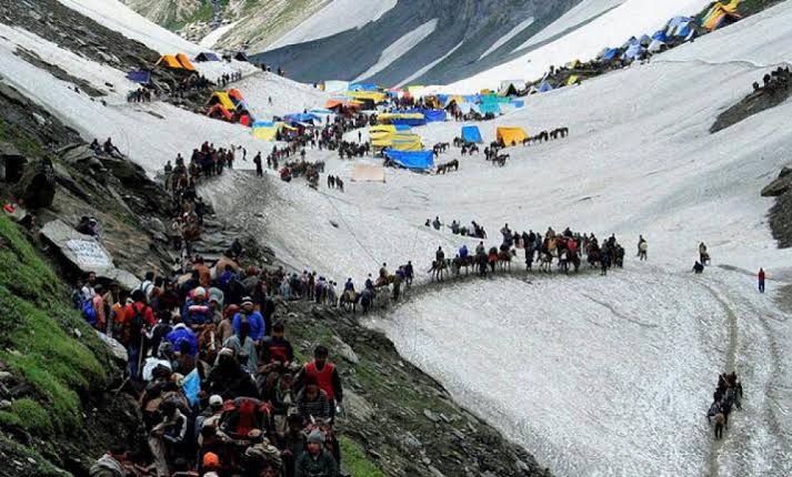 Amarnath Yatra Tour Package with Scenic Srinagar Retreat
